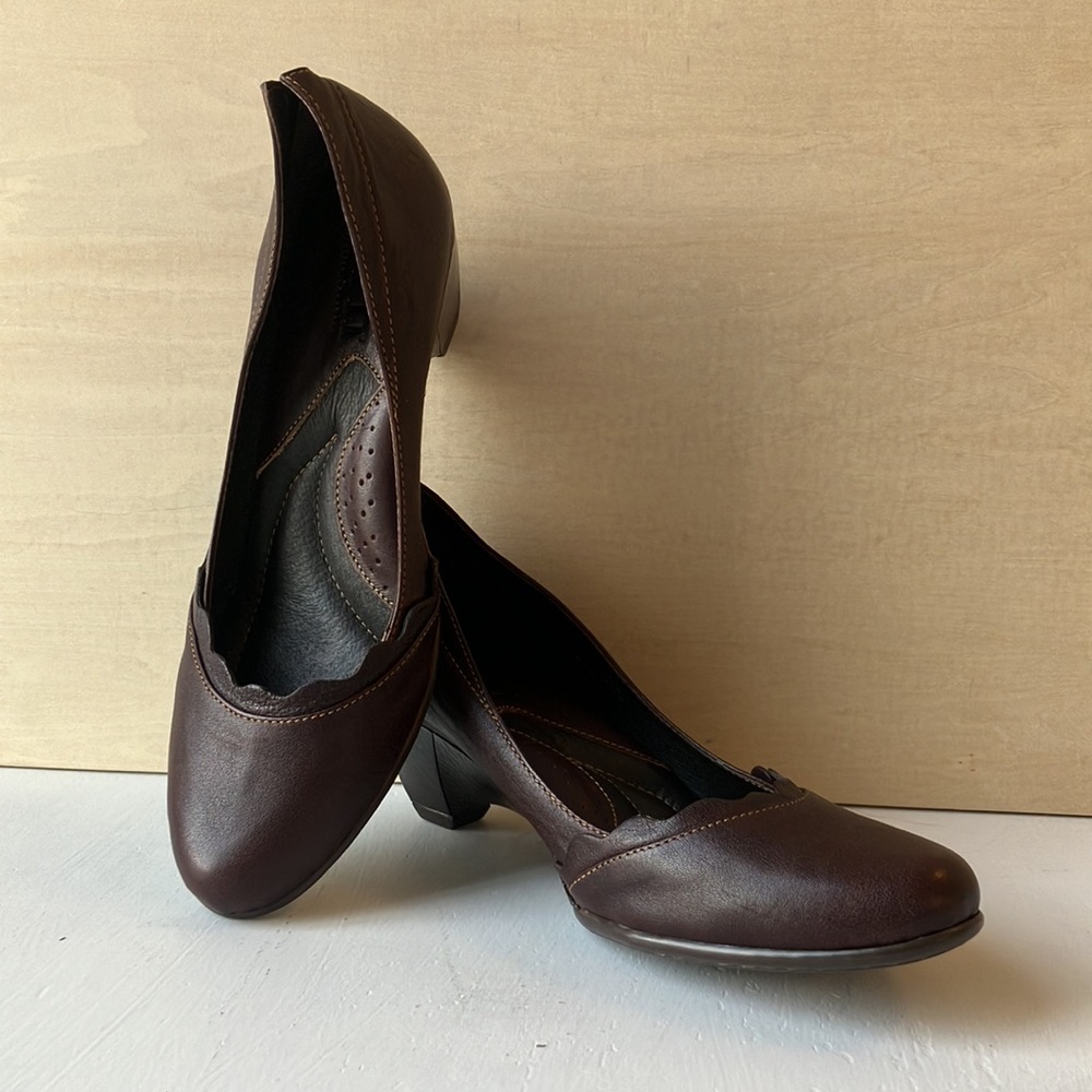 Born Leather Heels size 9